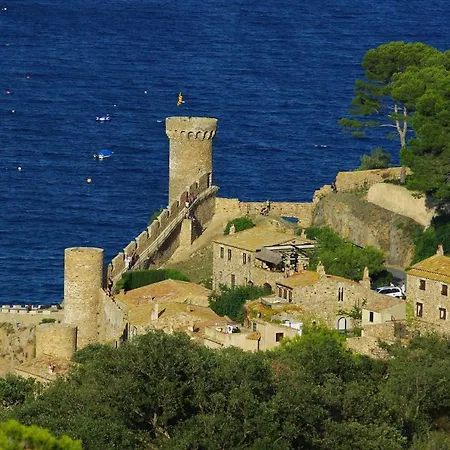 Lets Holidays In The Old Town Tossa Apartman