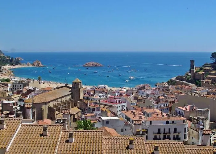 Lets Holidays In The Old Town Tossa شقة